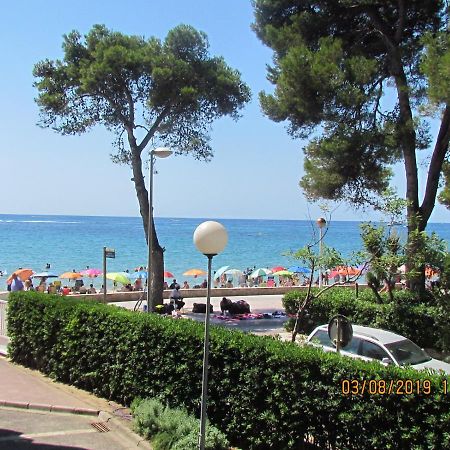 Apartamentos Alquihouse Vilafortuny Cambrils Εξωτερικό φωτογραφία